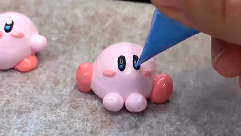 瞳に青色を入れる