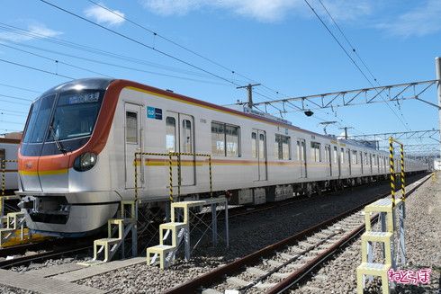 東京メトロ 17000系 外観