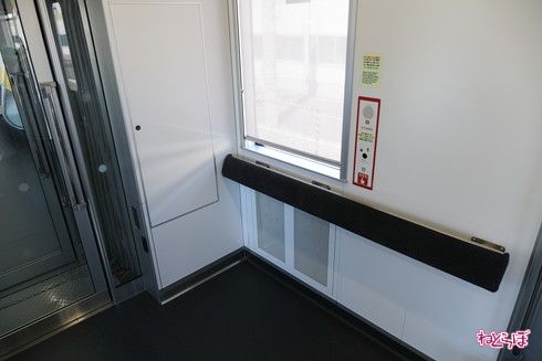 東京メトロ 17000系 内観