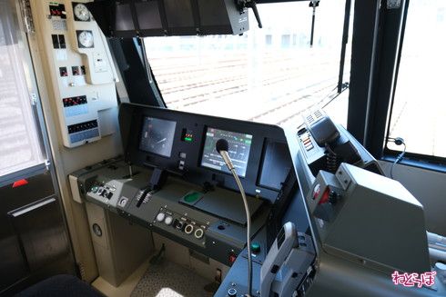 東京メトロ 17000系 運転台