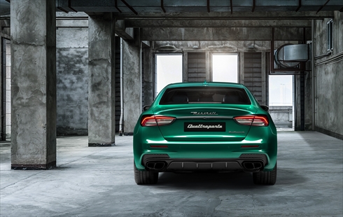 マセラティ「クアトロポルテ トロフェオ」