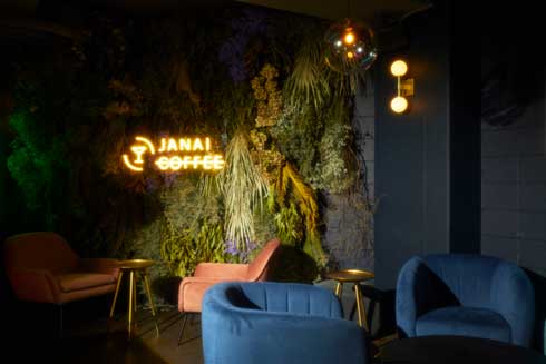 表向き コーヒースタンド 裏でこっそりバーを営んでいる 店 JANAI COFFEE 恵比寿