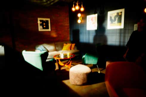 表向き コーヒースタンド 裏でこっそりバーを営んでいる 店 JANAI COFFEE 恵比寿