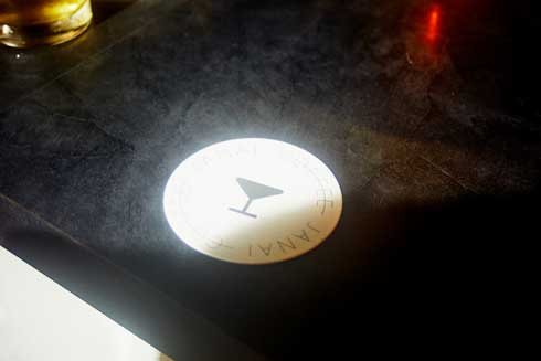 表向き コーヒースタンド 裏でこっそりバーを営んでいる 店 JANAI COFFEE 恵比寿