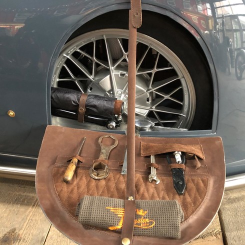 キングストン カスタム BMW