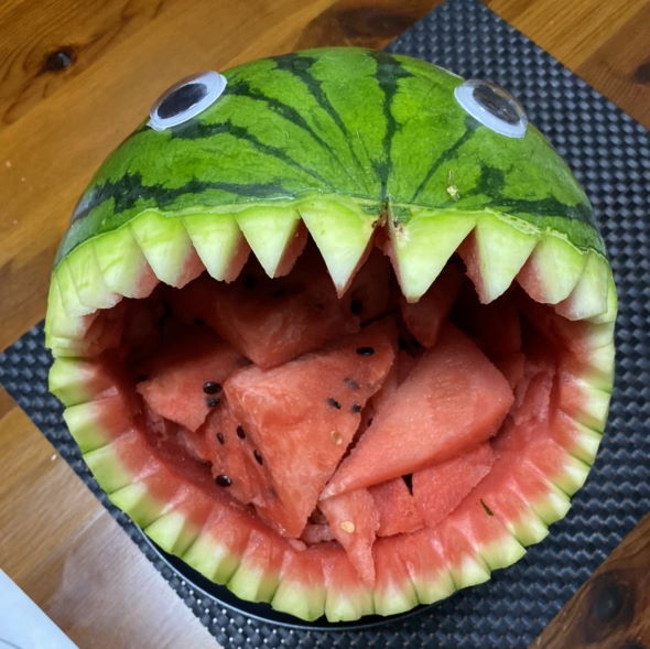 スイカアート おかん 実家 ジョーズ 母