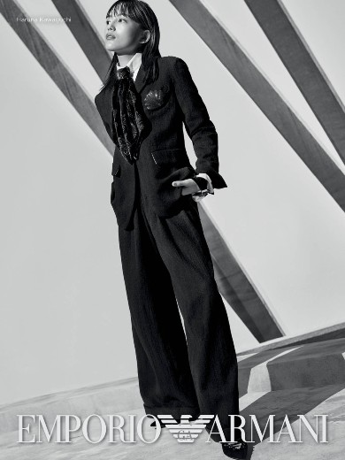 川口春奈 エンポリオ アルマーニ