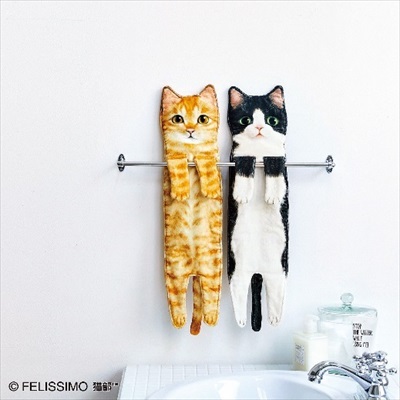 長い白猫タオル