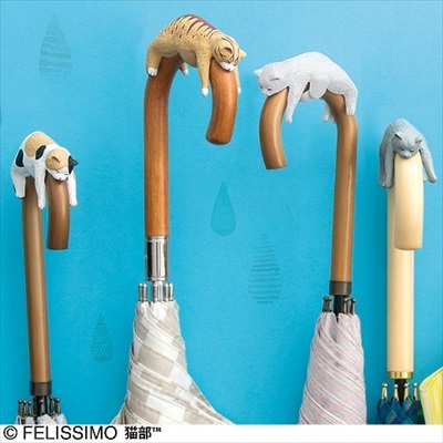 長い白猫タオル