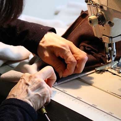 背中に乗りたい 動物 スツール 椅子 大阪富田林 家具工場 ゾウ 犬 馬 かわいい