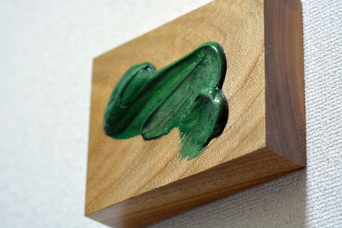 木彫りの絵の具