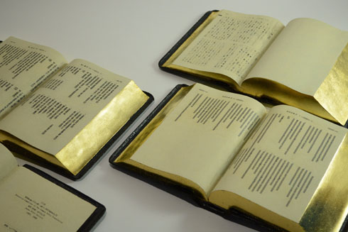 木彫りの絵の具