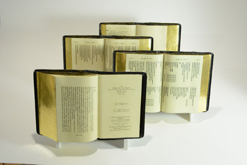 木彫りの絵の具