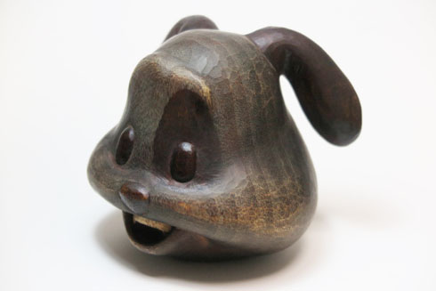 木彫りの絵の具