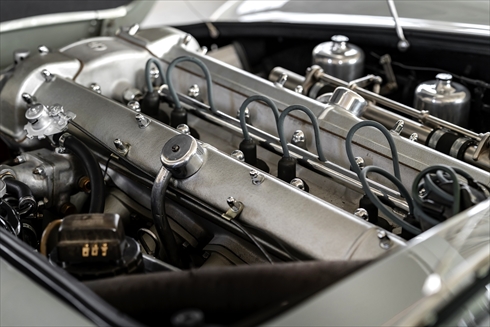 アストンマーティン「DB5」