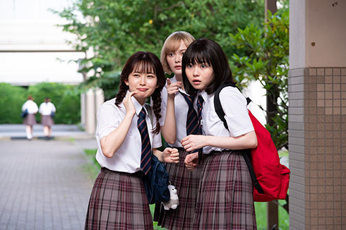 荒ぶる季節の乙女どもよ　山田杏奈 玉城ティナ