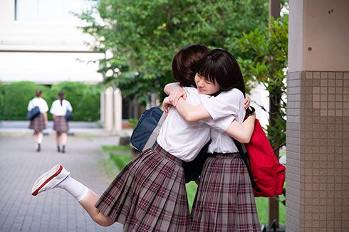 荒ぶる季節の乙女どもよ　山田杏奈 玉城ティナ