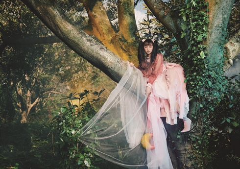 山本美月 魔法少女 幾原邦彦 本 漫画 コスプレ