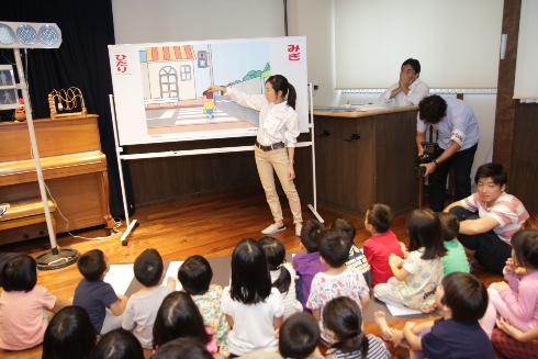 肩にかけるおまわりさん まもってトート