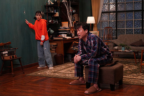 香取慎吾 佐藤二朗 誰かが見ている