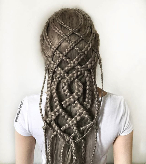 バスケット編みやマクラメ編み風のヘアスタイル