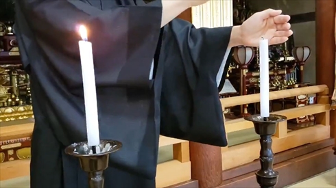 ろうそく 消し方 僧侶