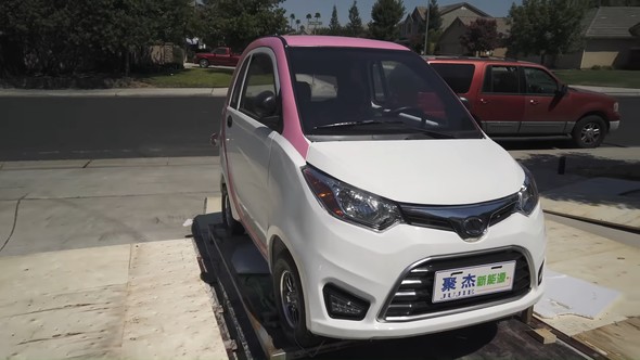 中国 EV スーパーカー