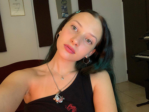 Au/Ra オーラ 誰 歌手 DEATH STRANDING デスストランディング デススト セカオワ Nakajin 千と千尋 あの夏へ カバー