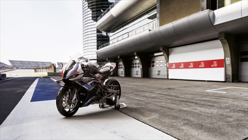 BMW「M1000 RR」