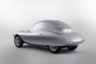 古き良き時代のクラシックカーをモチーフとしたデザイン