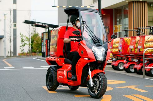 マクドナルド EV 宅配 電動3輪バイク