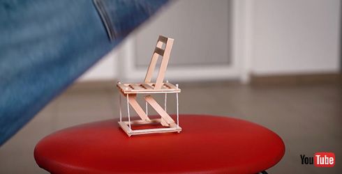 ひょっとして無重力？　宙に浮いているように見えるテンセグリティ構造の椅子がすごい