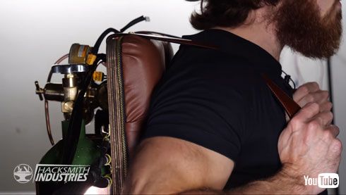 海外 YouTuber 制作 ライトセーバー 再現 the Hacksmith