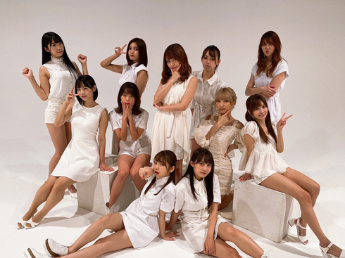 アンジェラ芽衣 カレンダー 変顔