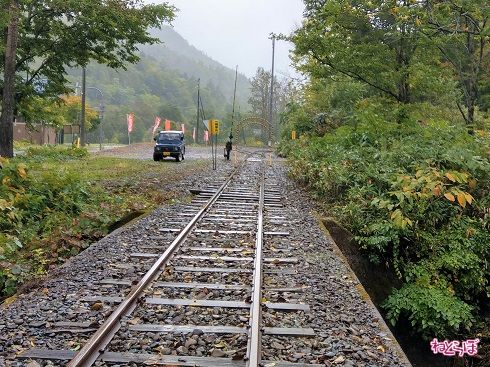 奥にはスタッフの姿が