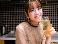 「ZIP!」の美人お天気キャスター・貴島明日香はなぜYouTubeを始めたのか　収録現場に行って聞いてみた