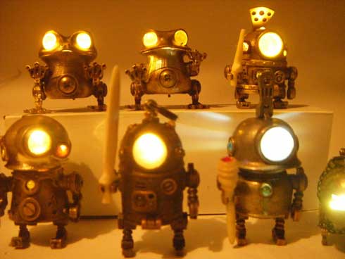 ハンドメイド ミニロボット 金属製 みにろぼ 可動 LED ライト かわいい デザフェス