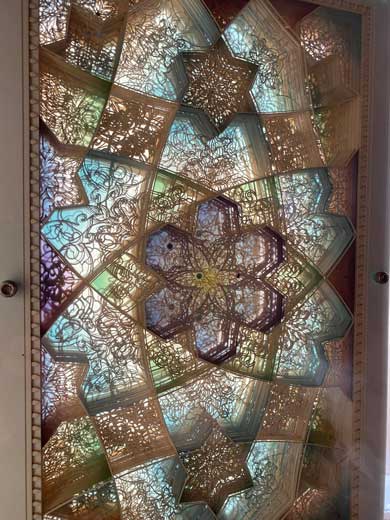 輿石孝志 紙を重ねた 彫刻 切り絵 作品 幾何学 アート