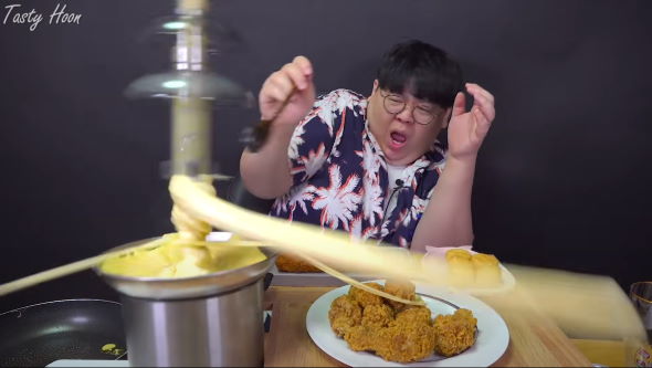 韓国 チーズ ファウンテン 失敗 YouTuber Tasty Hoon