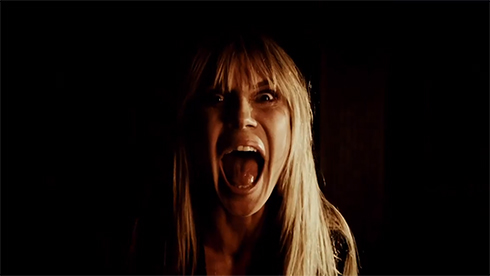 ハイディ・クルム ハロウィーン コスプレ 仮装 ホラー 映画 ショートフィルム 家族 夫 子ども ミイラ ゾンビ