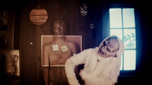 ハイディ・クルム ハロウィーン コスプレ 仮装 ホラー 映画 ショートフィルム 家族 夫 子ども ミイラ ゾンビ