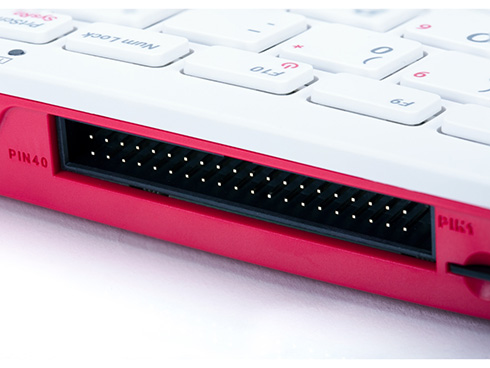 モニター出力もネット通信もできるキーボード　ラズパイ一体型「RP400」が発売へ