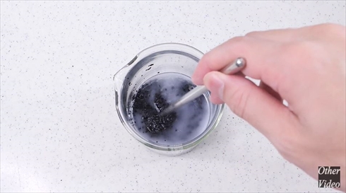 圧倒的不審者の極み 包丁