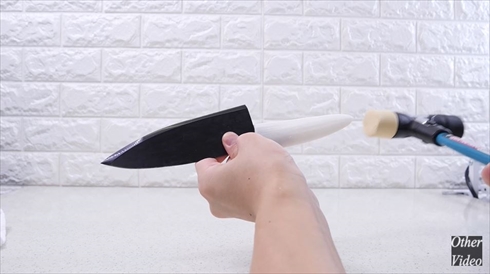 圧倒的不審者の極み 包丁