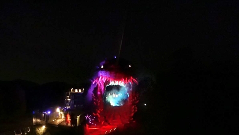 ゴジラ 淡路島 ニジゲンノモリ