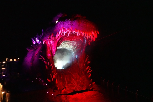 ゴジラ 淡路島 ニジゲンノモリ