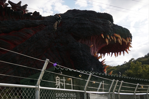 ゴジラ 淡路島 ニジゲンノモリ