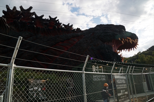 ゴジラ 淡路島 ニジゲンノモリ