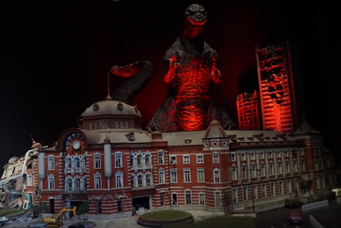 ゴジラ 淡路島 ニジゲンノモリ