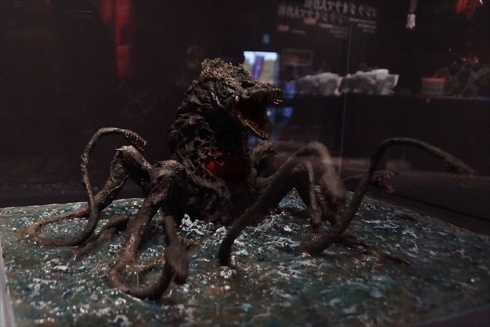 ゴジラ 淡路島 ニジゲンノモリ